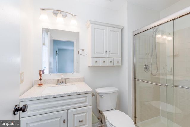 3704 FENWICK LN, Mount Laurel, NJ 08054