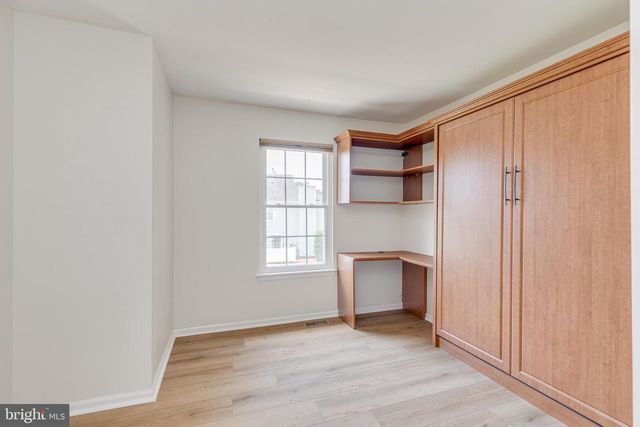 3704 FENWICK LN, Mount Laurel, NJ 08054