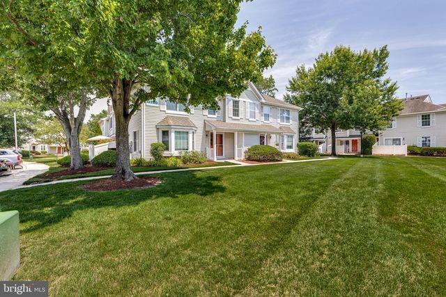 3704 FENWICK LN, Mount Laurel, NJ 08054