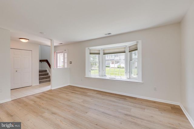 3704 FENWICK LN, Mount Laurel, NJ 08054