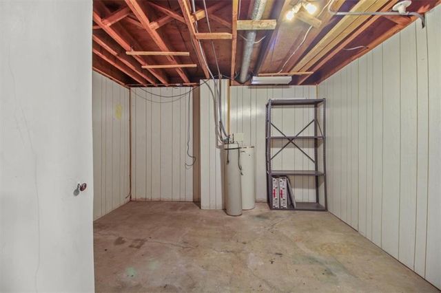 5016 Rock Creek Lane, Mission, KS 66205