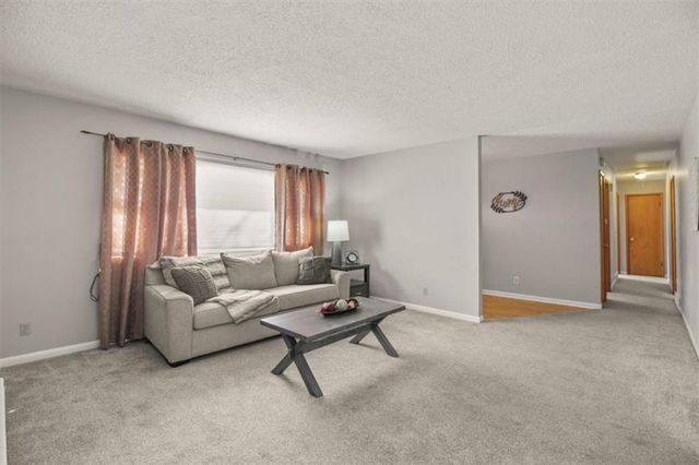 5016 Rock Creek Lane, Mission, KS 66205