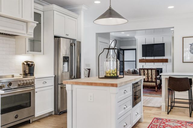 14711 Walnut Creek Drive, Fort Wayne, IN 46814