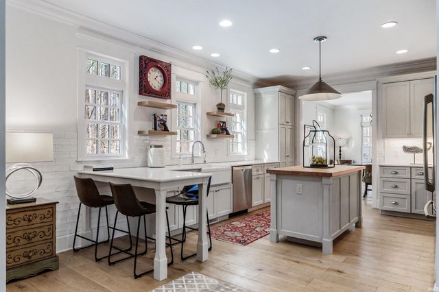 14711 Walnut Creek Drive, Fort Wayne, IN 46814