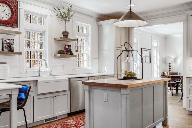 14711 Walnut Creek Drive, Fort Wayne, IN 46814