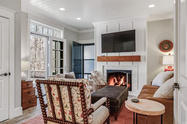 14711 Walnut Creek Drive, Fort Wayne, IN 46814