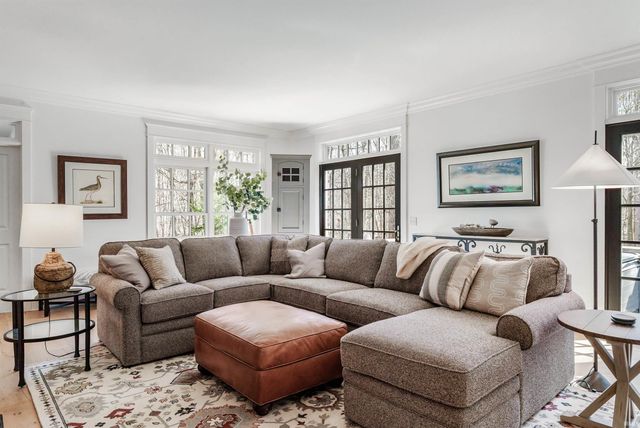 14711 Walnut Creek Drive, Fort Wayne, IN 46814