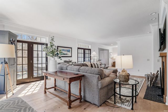 14711 Walnut Creek Drive, Fort Wayne, IN 46814