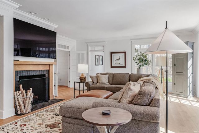 14711 Walnut Creek Drive, Fort Wayne, IN 46814