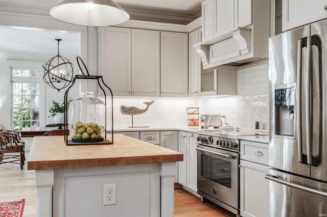 14711 Walnut Creek Drive, Fort Wayne, IN 46814