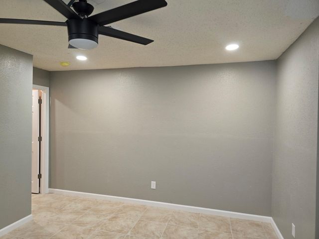 7218 Oriole Drive, Texas City, TX 77591