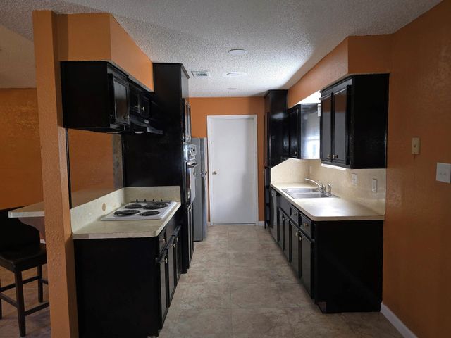 7218 Oriole Drive, Texas City, TX 77591