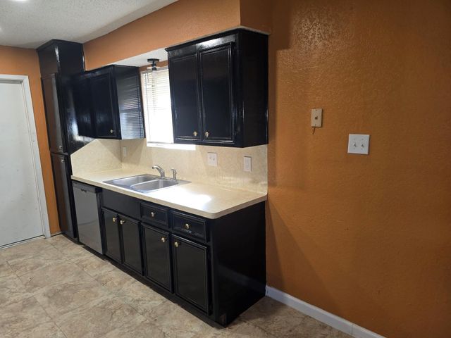 7218 Oriole Drive, Texas City, TX 77591