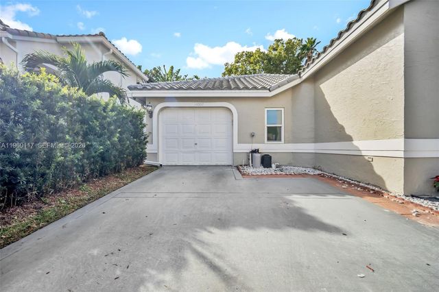 10337 Coventry Ct, Boca Raton, FL 33428