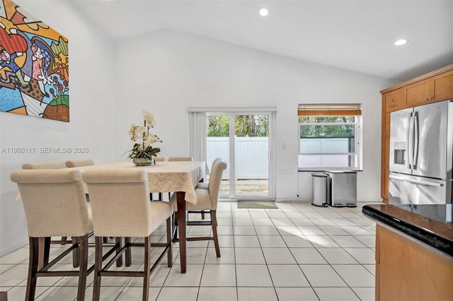 10337 Coventry Ct, Boca Raton, FL 33428