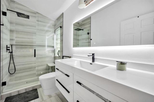 10337 Coventry Ct, Boca Raton, FL 33428