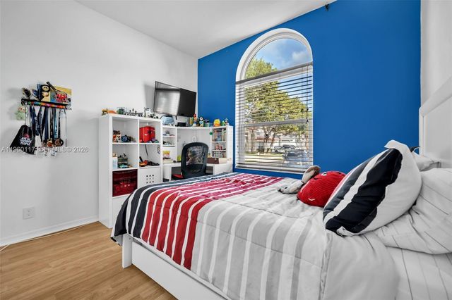 10337 Coventry Ct, Boca Raton, FL 33428