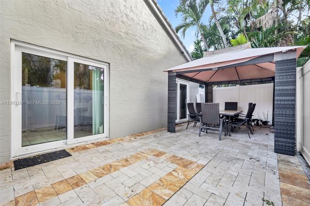 10337 Coventry Ct, Boca Raton, FL 33428