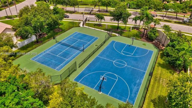 10337 Coventry Ct, Boca Raton, FL 33428