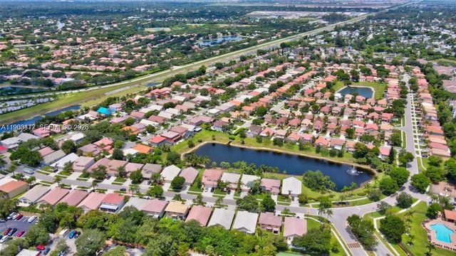 10337 Coventry Ct, Boca Raton, FL 33428
