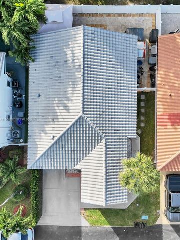 10337 Coventry Ct, Boca Raton, FL 33428