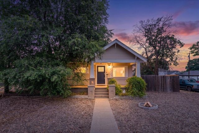 4004 N LINCOLN St, Spokane, WA 99205