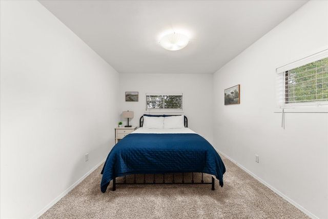 4004 N LINCOLN St, Spokane, WA 99205