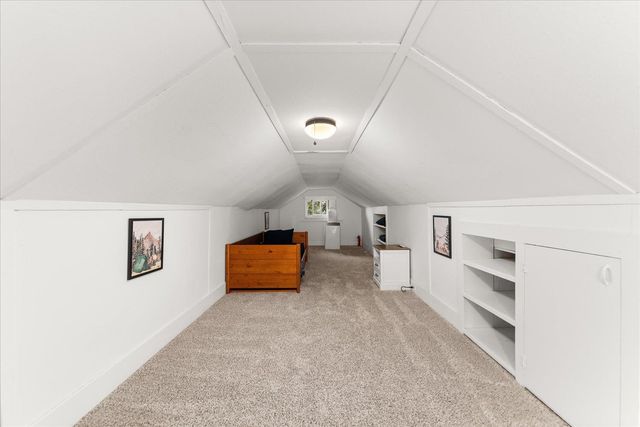 4004 N LINCOLN St, Spokane, WA 99205