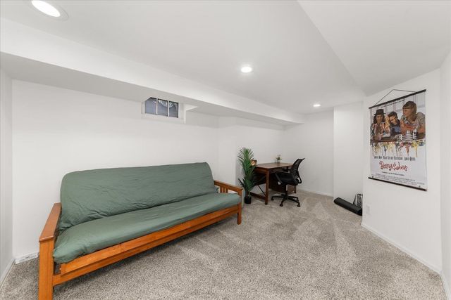 4004 N LINCOLN St, Spokane, WA 99205