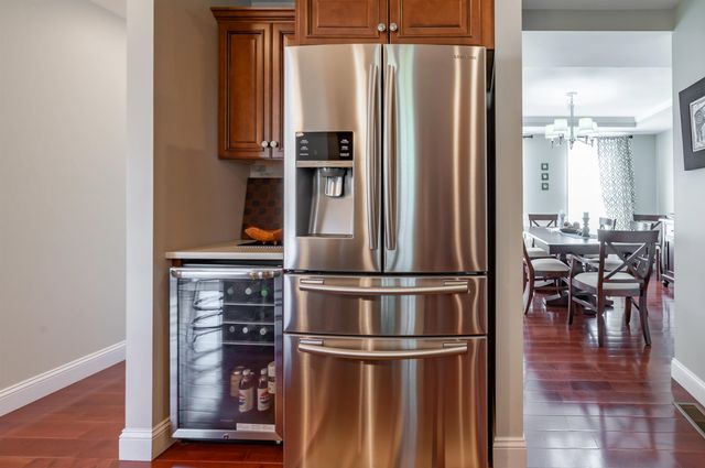 2 Jennifer Drive, Nashua, NH 03062