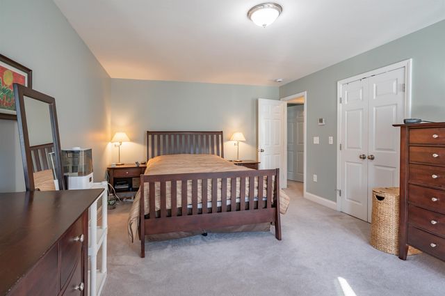 2 Jennifer Drive, Nashua, NH 03062