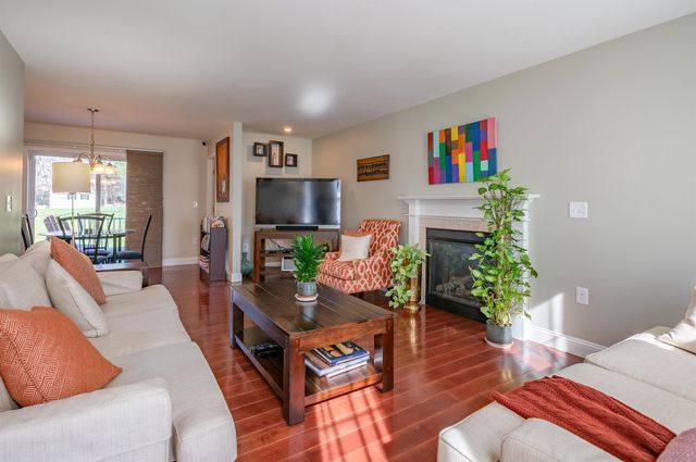 2 Jennifer Drive, Nashua, NH 03062