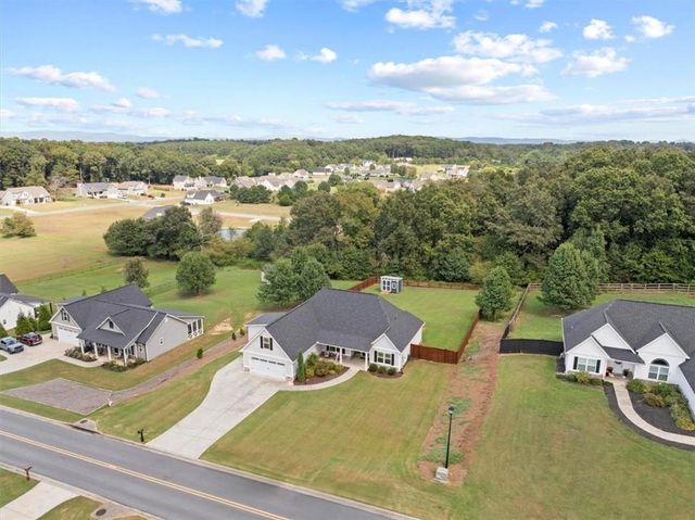 235 Willow Haven Street SE, Calhoun, GA 30701