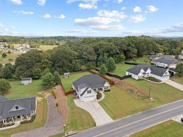 235 Willow Haven Street SE, Calhoun, GA 30701