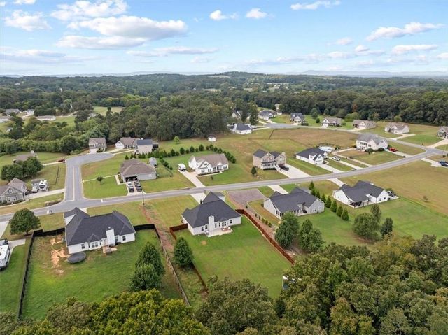 235 Willow Haven Street SE, Calhoun, GA 30701
