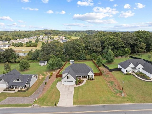 235 Willow Haven Street SE, Calhoun, GA 30701