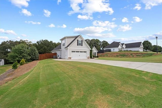 235 Willow Haven Street SE, Calhoun, GA 30701