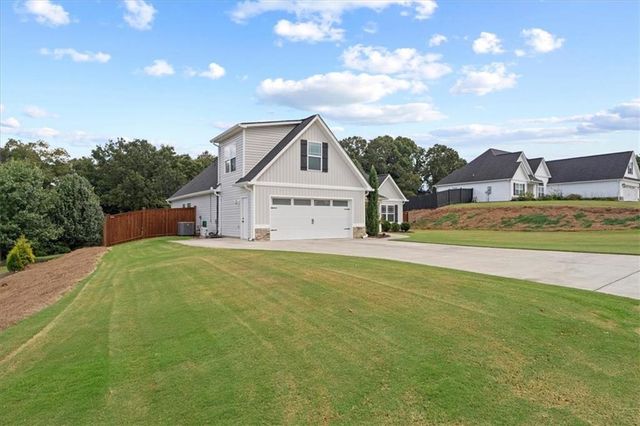 235 Willow Haven Street SE, Calhoun, GA 30701
