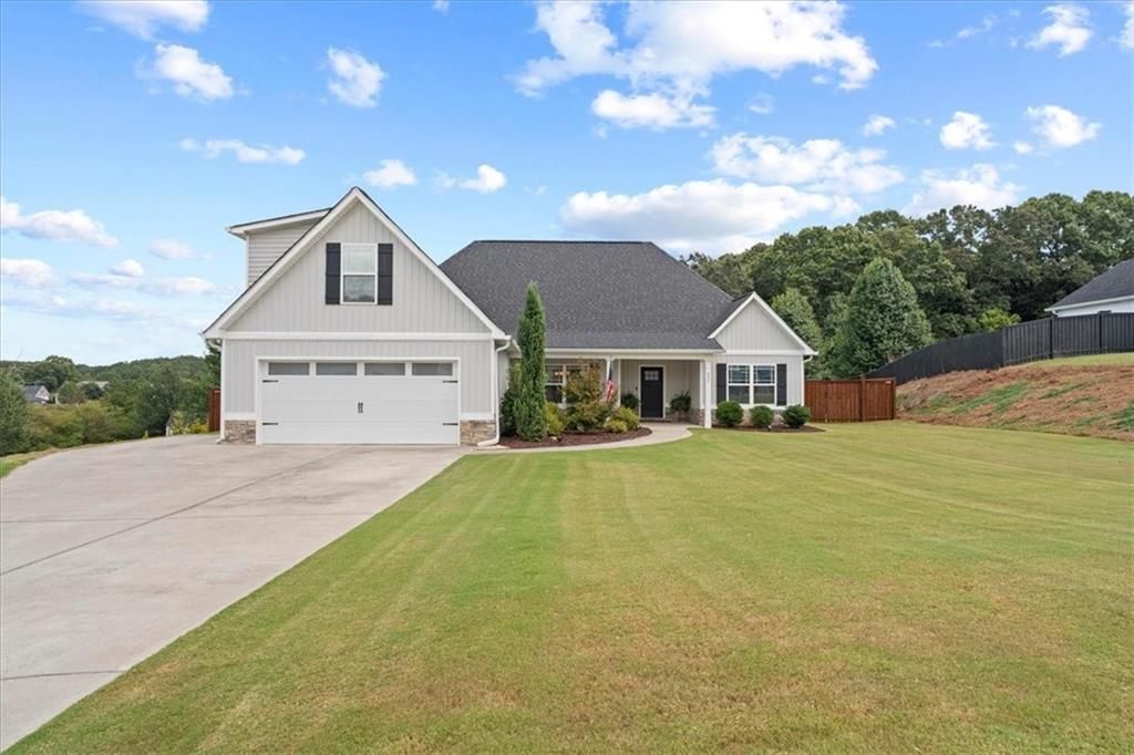 235 Willow Haven Street SE, Calhoun, GA 30701
