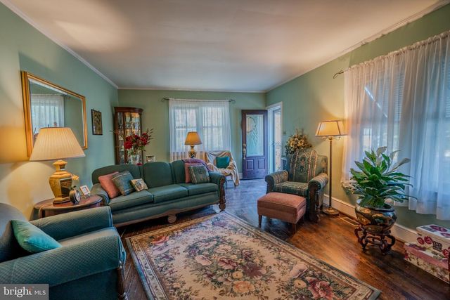 32 S HOOD AVE, Audubon, NJ 08106