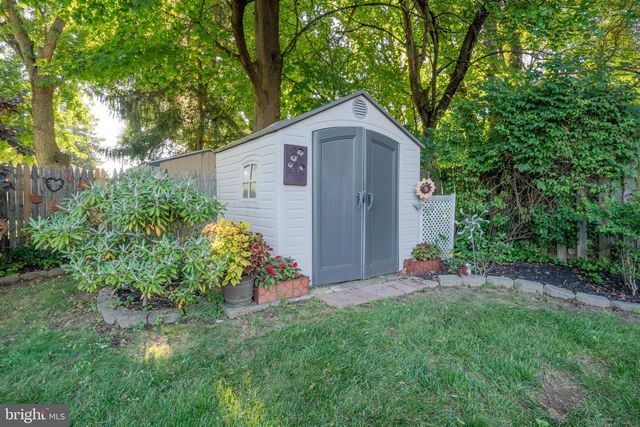 32 S HOOD AVE, Audubon, NJ 08106