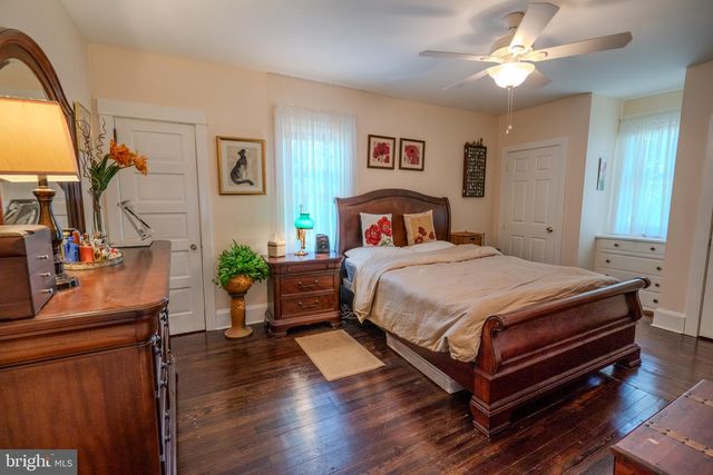 32 S HOOD AVE, Audubon, NJ 08106