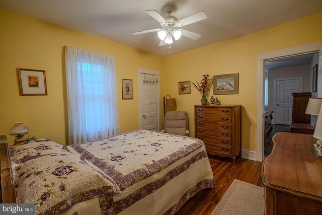 32 S HOOD AVE, Audubon, NJ 08106