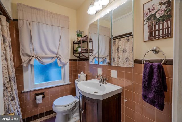 32 S HOOD AVE, Audubon, NJ 08106