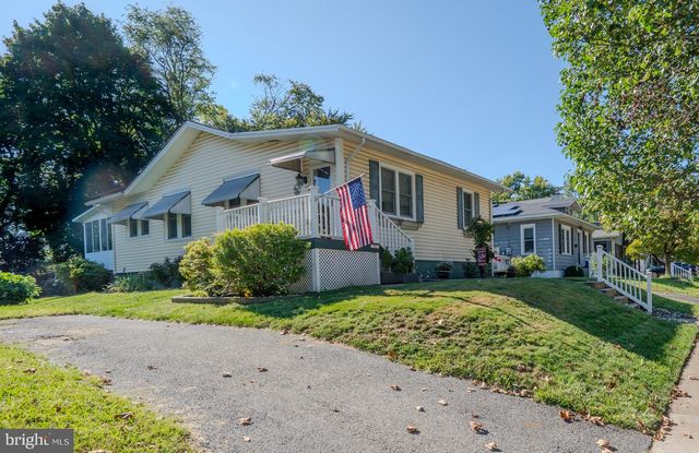 32 S HOOD AVE, Audubon, NJ 08106