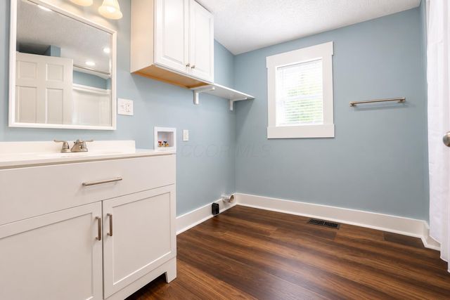404 N 10th Street, Newark, OH 43055