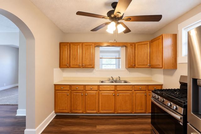 404 N 10th Street, Newark, OH 43055