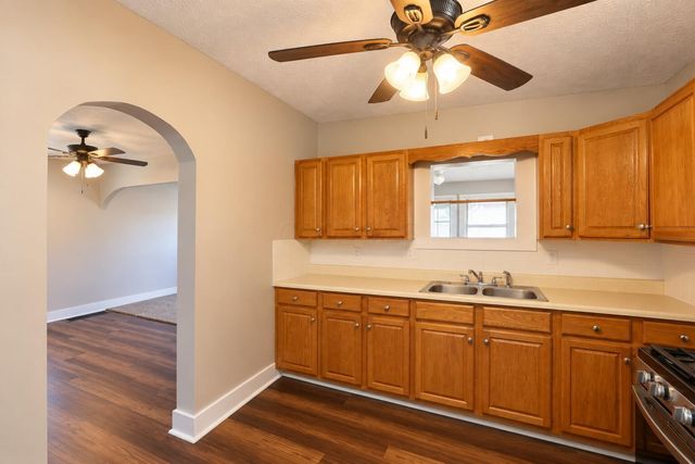 404 N 10th Street, Newark, OH 43055