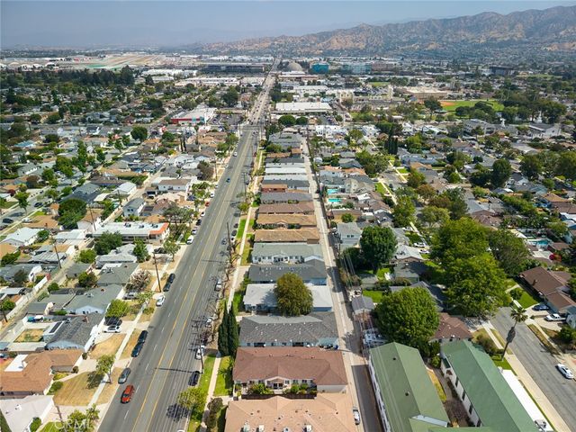1820 N Hollywood, Burbank, CA 91505