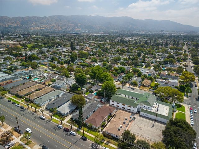 1820 N Hollywood, Burbank, CA 91505